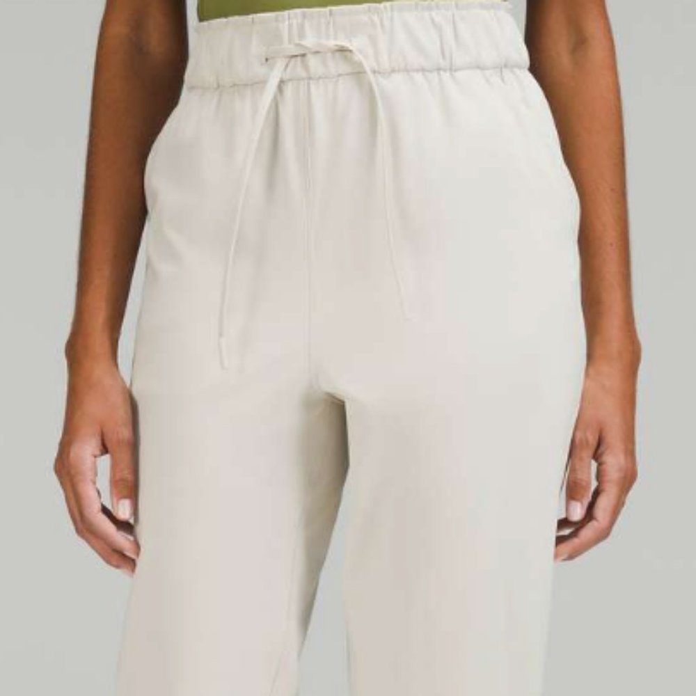 Lululemon Stretch High-Rise Jogger Cream